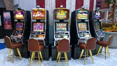 hoki138 ink platform dashboard showing Liga 1 markets, live-dealer tables, and slot games