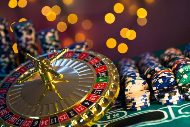 hoki138 ink live-dealer table interface showing blackjack and roulette options